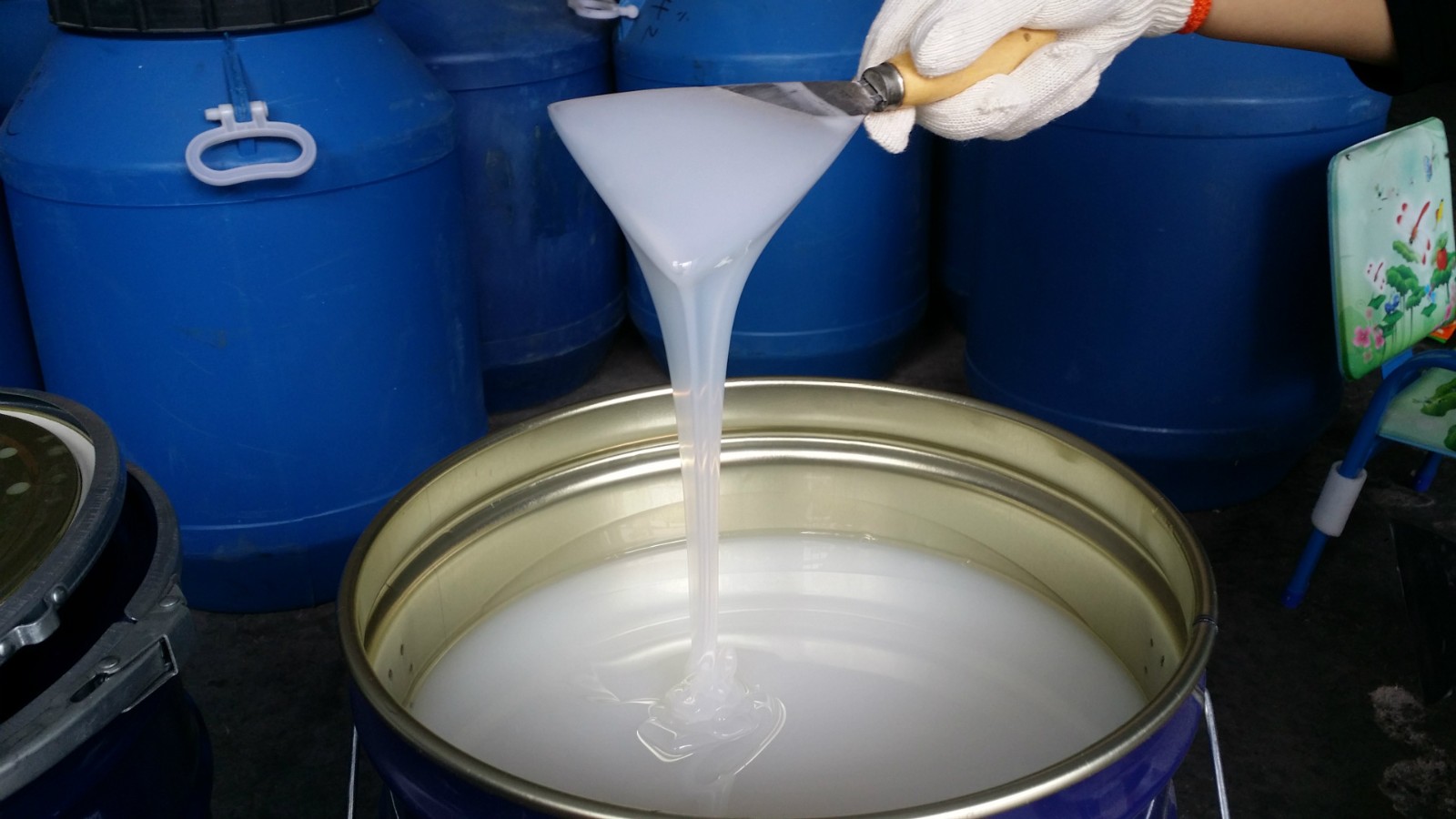 工業(yè)級模具硅膠膨脹怎么辦 ？