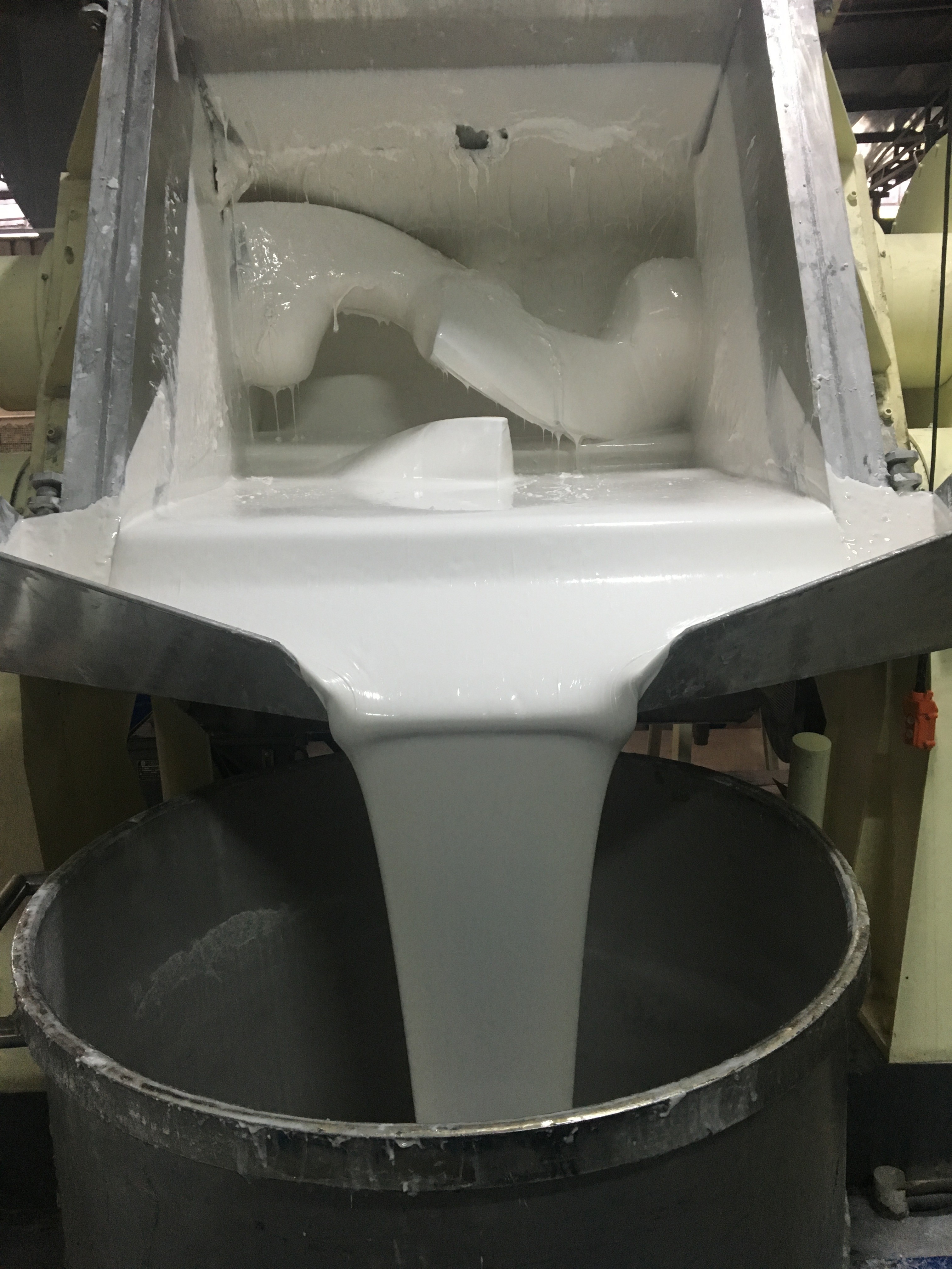 液態(tài)硅膠模具的設(shè)計需要考慮哪些問題呢？