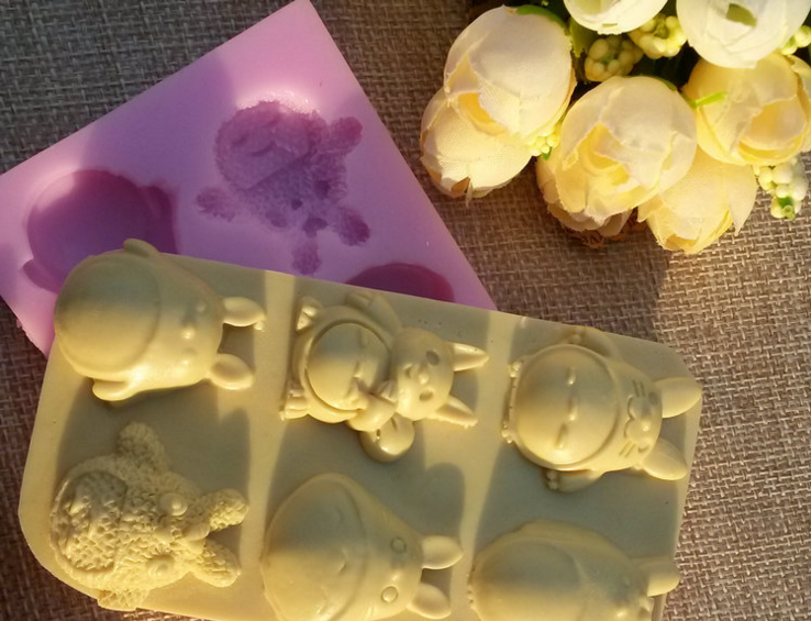 液態(tài)硅膠產(chǎn)品有溢料怎么解決 ？